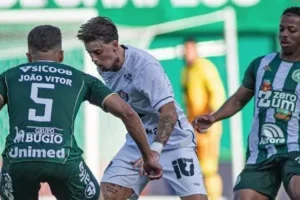 Vitória busca empate com a Chapecoense mesmo com um jogador a menos no Brasileirão