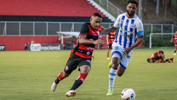 Vitória chega ao Batistão com 2 derrotas seguidas: quem leva vantagem