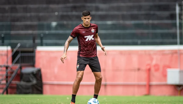 Vitória confirma cirurgia de Camutanga após lesão detalhada pelo médico