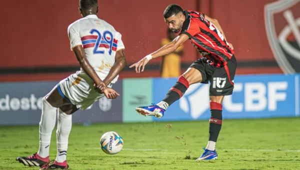 Vitória vence Piauí por 3 a 1 e mantém campanha promissora no Campeonato