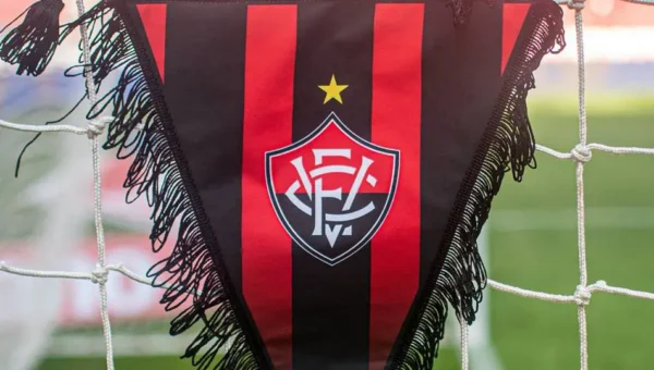 Vitória esclarece ações de ex-atletas e cita cobranças indevidas