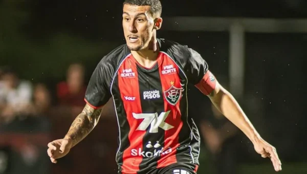 Jamerson e Neris em transição: quem volta antes do esperado no Vitória