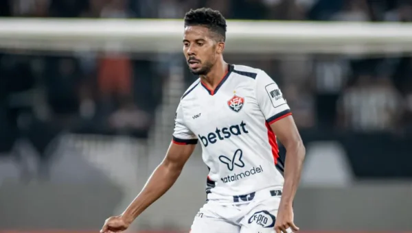 Vitória pagará R$ 900 mil a volante que abriu processo trabalhista