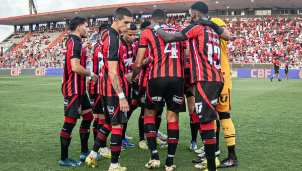 Vitória perde dois titulares para enfrentar São Paulo no Brasileirão