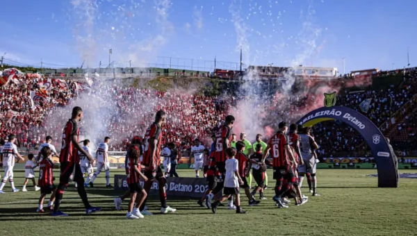 Vitória abre venda online de ingressos para duelo contra Corinthians no Brasileirão