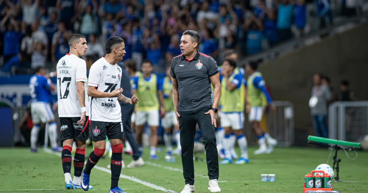 Basta de sofrer fora! Vitória encara a Chapecoense para quebrar tabu e deixar a lanterna dos visitantes