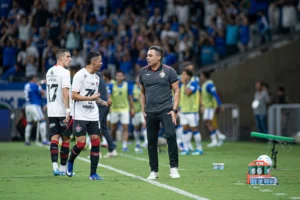 vitoria-visita-chapecoense-pior-visitante-brasileirao