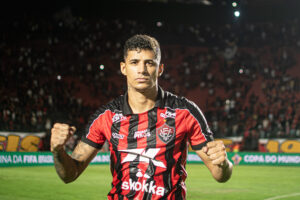 Camutanga (Vitória): perfil do xerifão pernambucano de 32 anos, camisa 4 do Leão