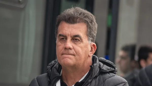 Erick pega 2 jogos e Fábio Mota 30 dias: STJD pune Vitória; Jair Ventura absolvido