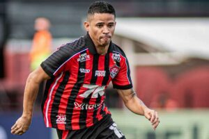 Erick (Arjen Erick): o atacante do Vitória que parou o Flamengo na Copa do Brasil 2026