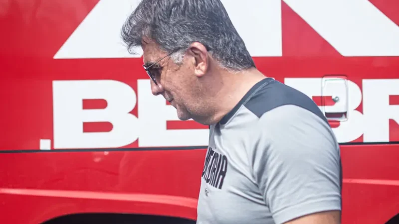 Fábio Mota confirma: Vitória quer comprar Cacá, Renê e Zé Vitor em definitivo