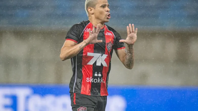 Tabela do Brasileirão: Vitória é 11º com 22 pts antes do Santos hoje