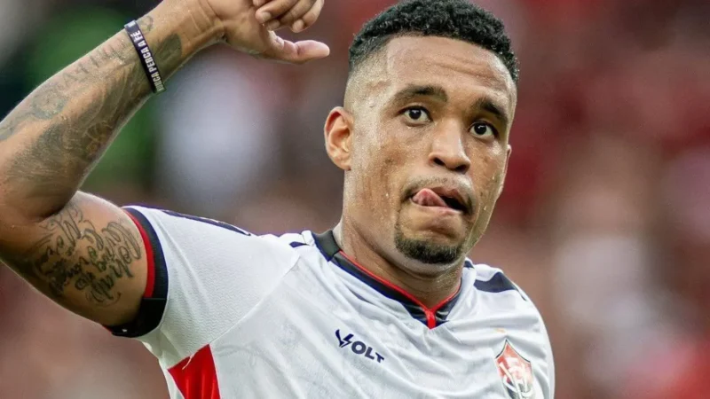 Vitória x Internacional: o tabu de 8 anos no Barradão e o reencontro com Alerrandro, ex-artilheiro do Leão