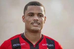 Vitória pode faturar R$ 11 mi: Janderson na mira do Botafogo; veja