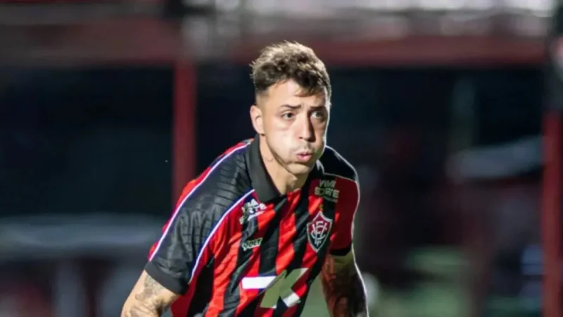 Vitória libera Renzo López: centroavante fecha com o Ceará na Série B