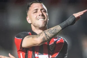 Renzo López fora do Vitória em junho: veja como fica o ataque do Leão