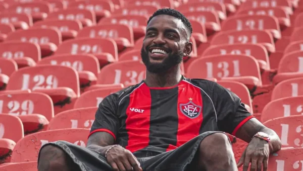Vitória confirma: camisa Copa do Mundo sai dia 19; veja onde comprar