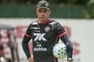 Vitória descarta Belmonte: 4 posições em julho na mira do Leão; veja