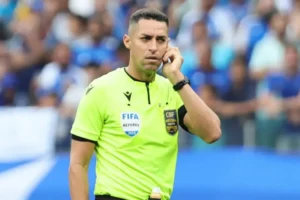 Vitória busca penta neste sábado: árbitro confirmado; veja os cenários