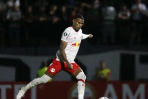Vitória perde Nathan Mendes até 2027: busca lateral; veja o plano
