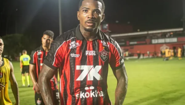 Vitória negocia saída de Neris: Ceará e Remo disputam; veja