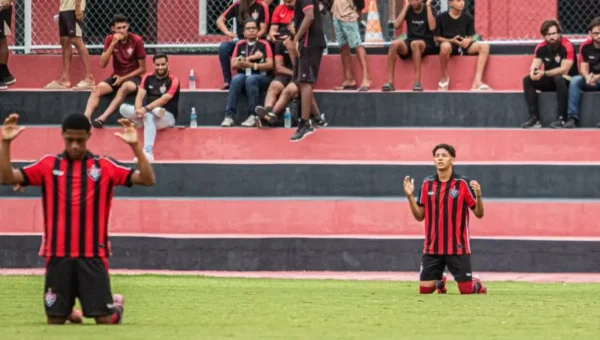 Vitória celebra: Sub-17 bate Grêmio 1×0 e faz 1ª vitória; veja