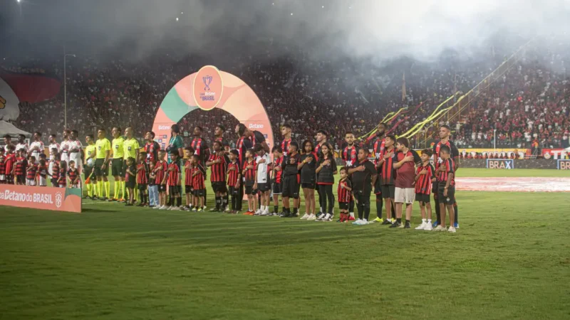 Vitória x Athletico-PR: CBF confirma 3 e 6 de agosto; onde assistir