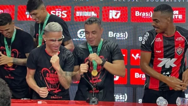 Vitória tem técnico com 50 jogos: veja o amistoso que recusou
