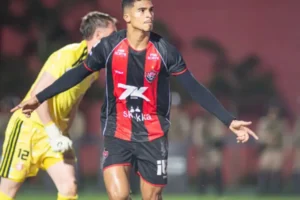 Vitória confirma: Renê quase foi para o Bahia antes do acerto final