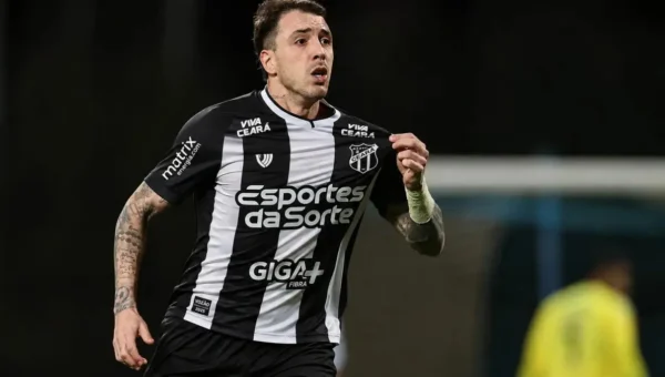 Vitória libera Renzo López; veja os números e o novo clube