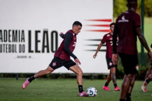 Vitória tem 5 jogadores livres para pré-contrato; veja quem são