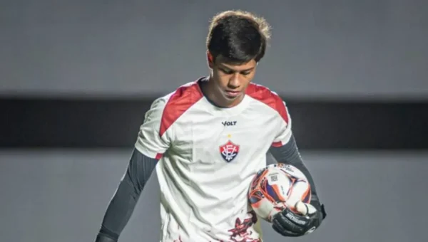 Vitória libera goleiro da base: Herdy vai jogar nos EUA