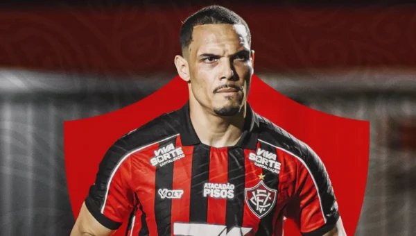 Vitória confirma saída de Neris; veja os números do zagueiro