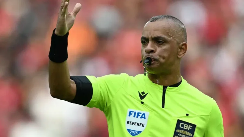 Vitória x Vasco: árbitro definido; veja a escalação completa