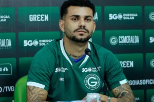 Willean Lepo, lateral-direito que pertence ao Esporte Clube Vitória