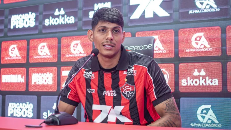 Zé Vitor em ação pelo Vitória