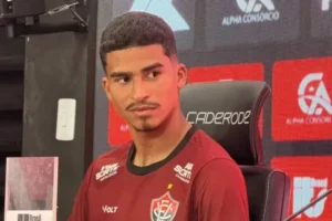 Vitória tem duelo inédito de 9 no Ba-Vi: Renê x Alejo Veliz