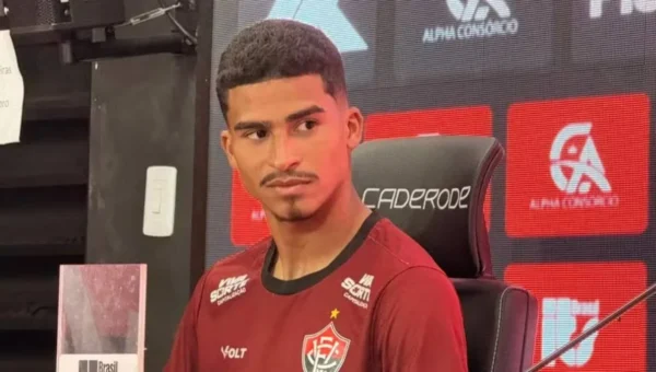 Vitória tem duelo inédito de 9 no Ba-Vi: Renê x Alejo Veliz