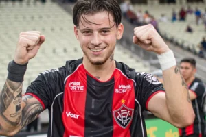 Vitória avança pela compra de Tarzia; veja os valores