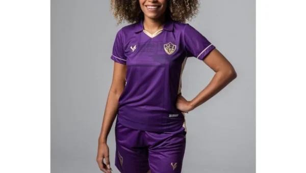 Vitória perde jogadora do Feminino: dívida de R$ 500 na Justiça