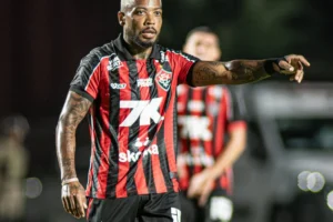 Vitória perde para o Flamengo no Maracanã; veja o que muda na tabela