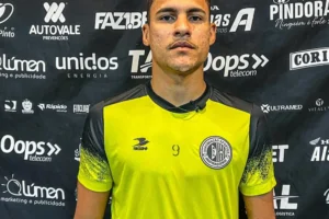 Vitória supera CRB e Sport: veja como fechou com Alex Bruno
