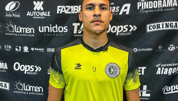 Vitória supera CRB e Sport: veja como fechou com Alex Bruno