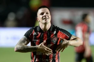 Vitória tem só 3 pontos no returno; veja os números da crise
