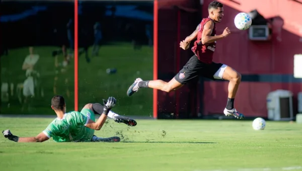 Vitória x Vasco hoje: Martínez lesionado; veja a escalação provável
